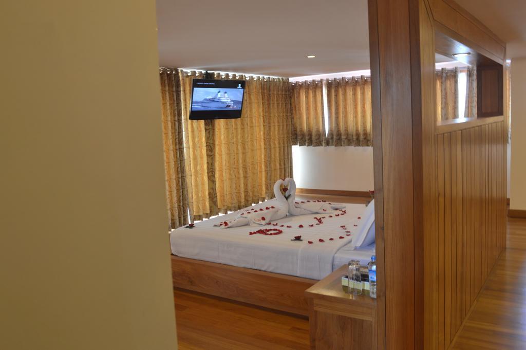 Queen'S Park Hotel Rangun Kültér fotó