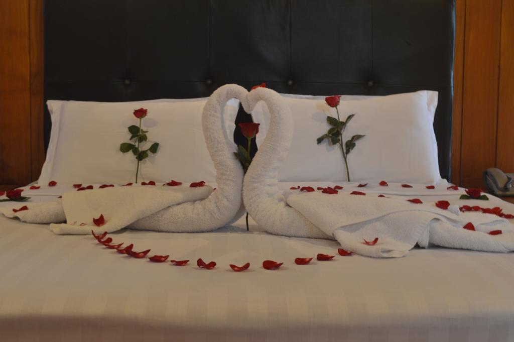 Queen'S Park Hotel Rangun Kültér fotó