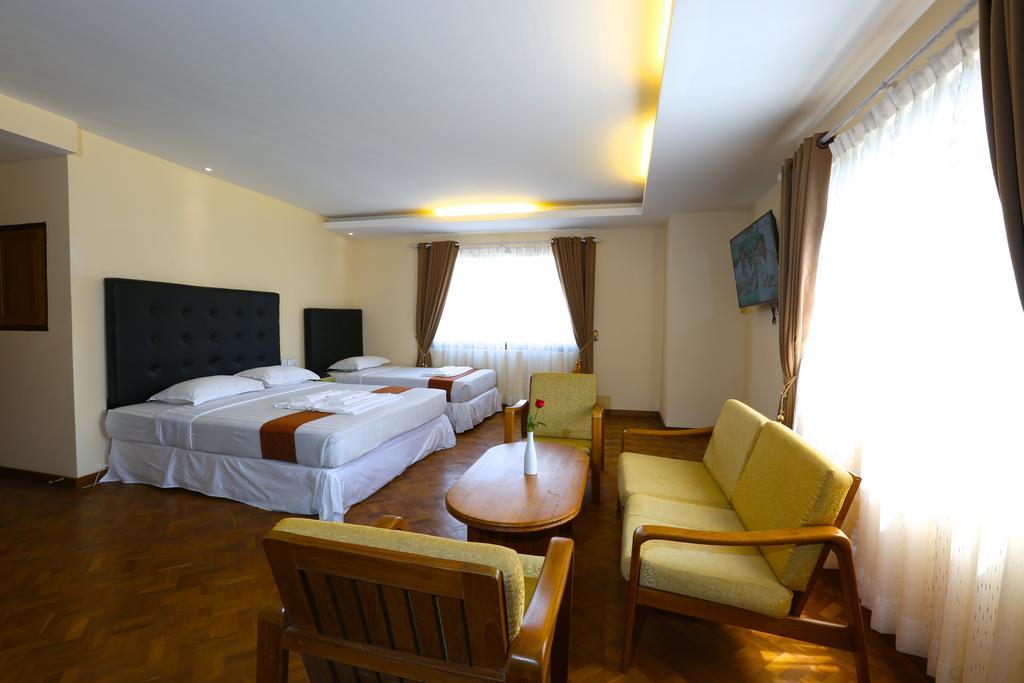 Queen'S Park Hotel Rangun Kültér fotó