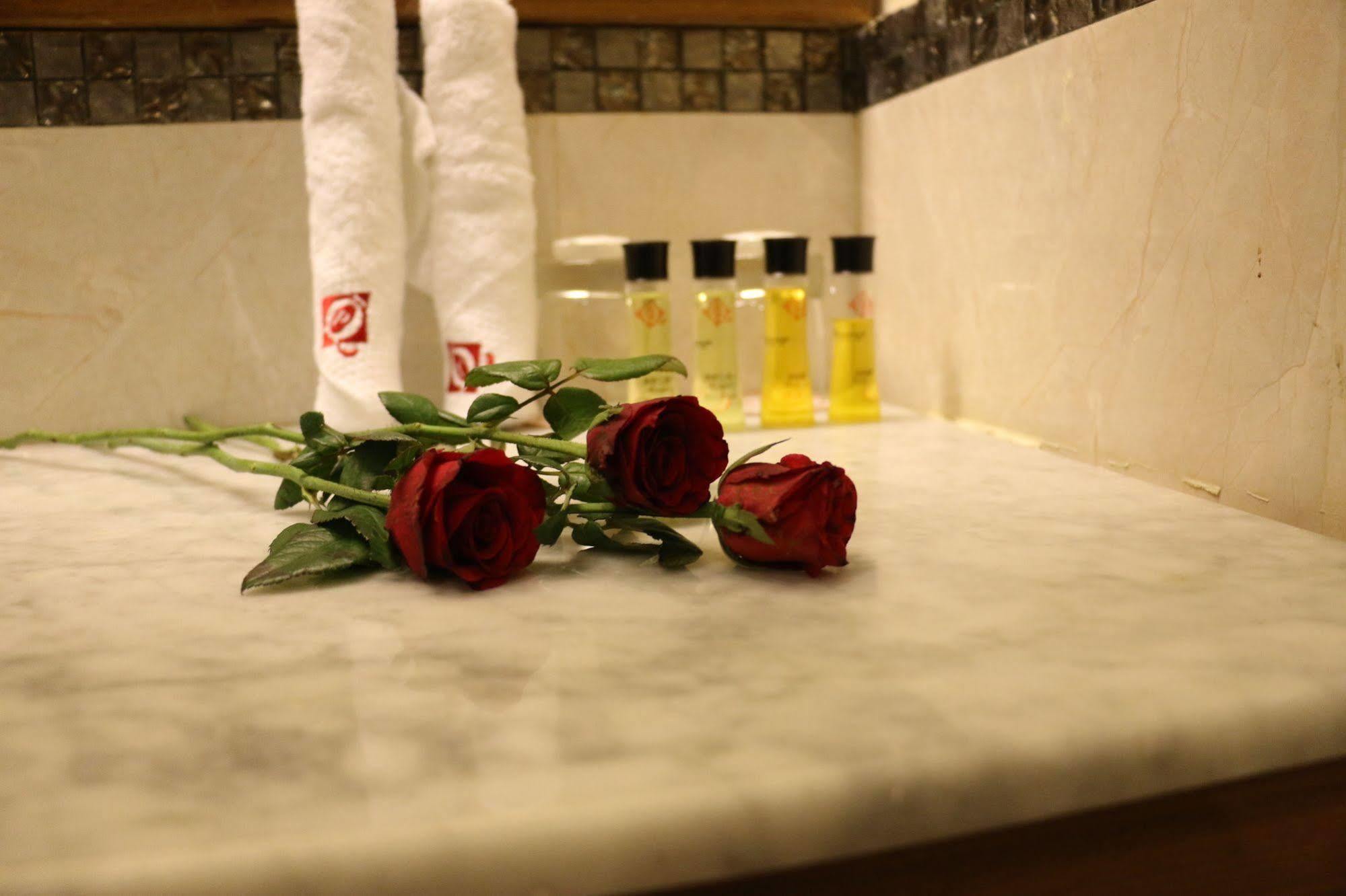 Queen'S Park Hotel Rangun Kültér fotó